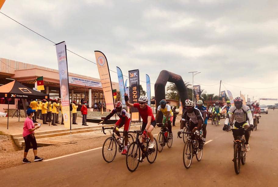 L’Ambassadeur de France organise une randonnée cycliste au Cameroun