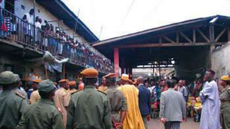 Discipline à la prison de Kondengui
