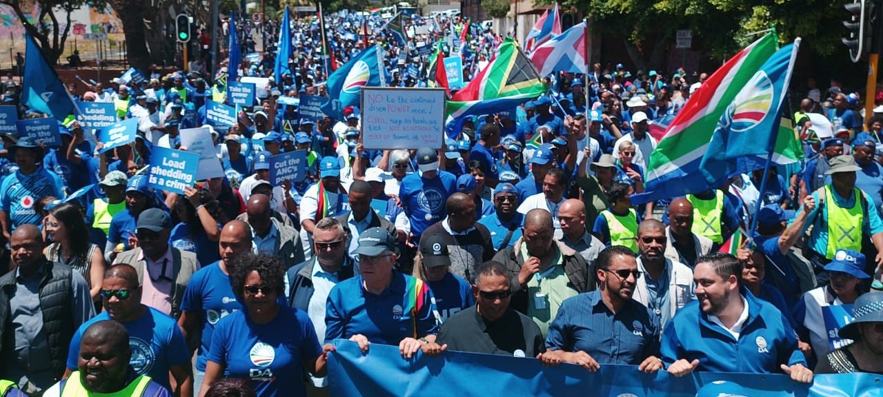 Af’Sud : l’opposition manifeste contre la crise énergétique « provoquée » par l’ANC