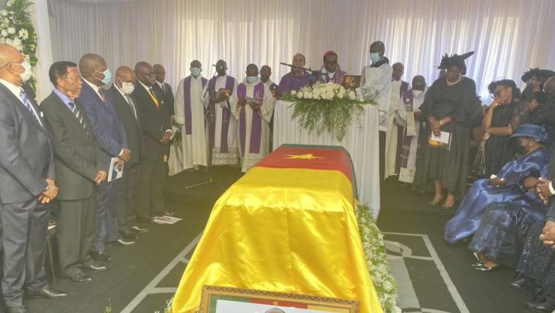 Les obsèques de Jean Bernard Ndongo Essomba sont en cours