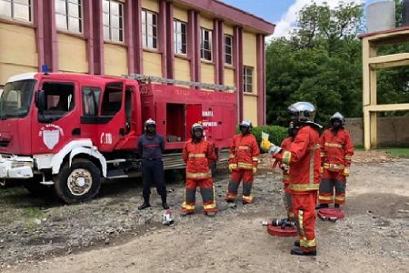 Sécurité : le Cameroun prête plus de 32 milliards de F à la France pour équiper les Sapeurs-pompiers