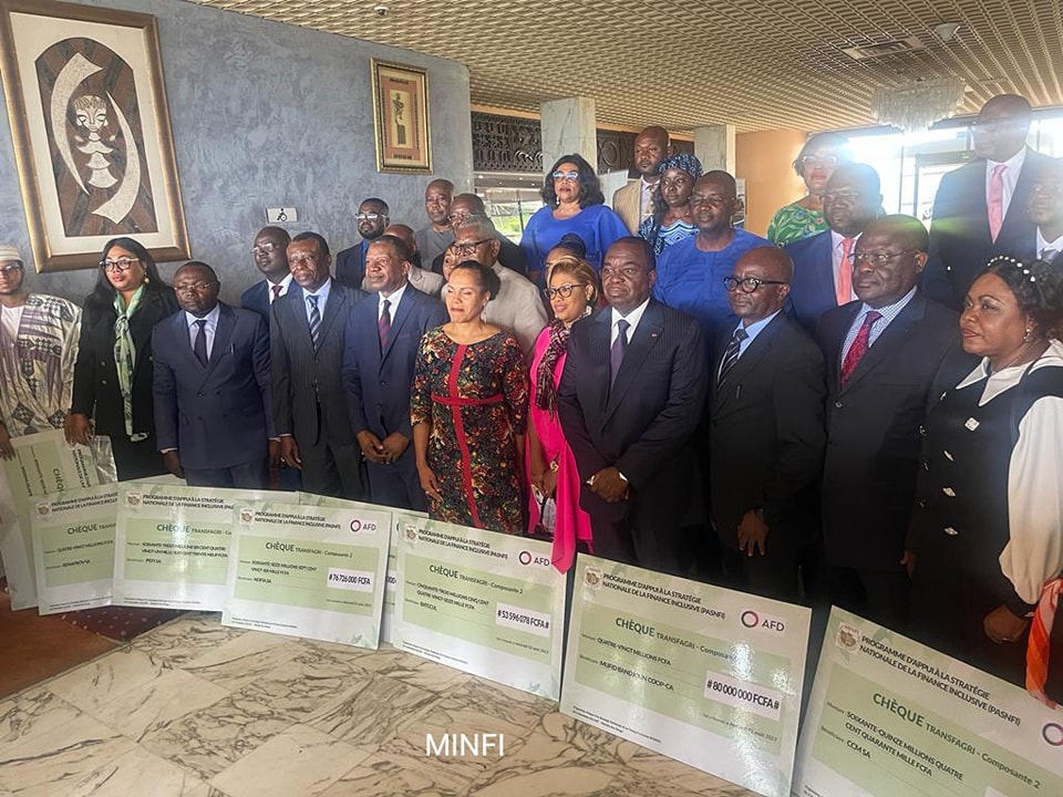Cameroun : plus de 1 600 000 000 FCFA à 22 microfinances